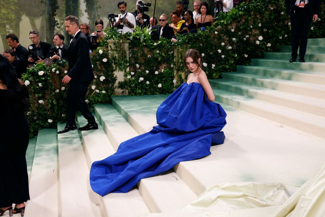 Talia Ryder at Met Gala 2024 in New York City05